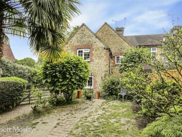 Farm for sale in Oxted, Hillview