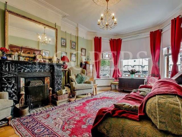 Farm for sale in Dollis Hill, Greater London