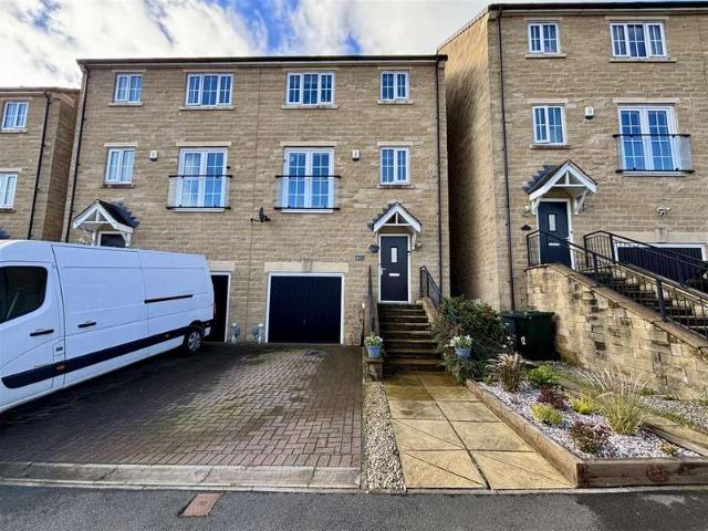 Farm for sale in Hungerhill, Bradford