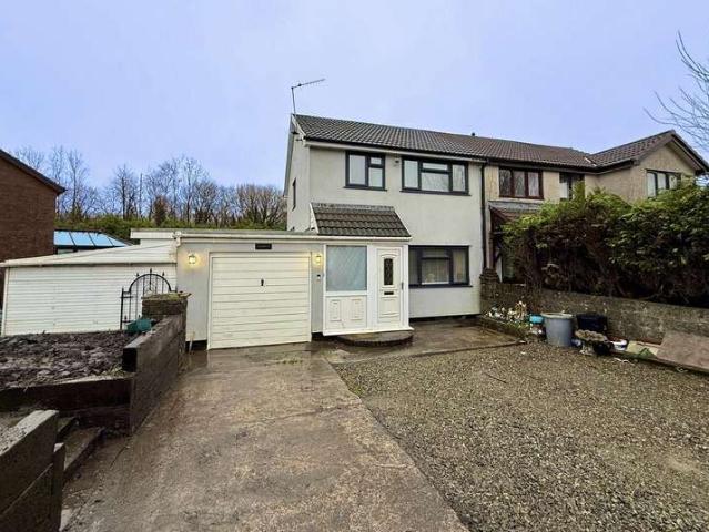 Farm for sale in Hirwaun