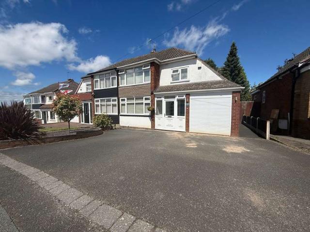 Farm for sale in Ettingshall Park, West Midlands