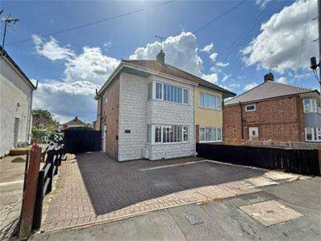 Farm for sale in New Bilton