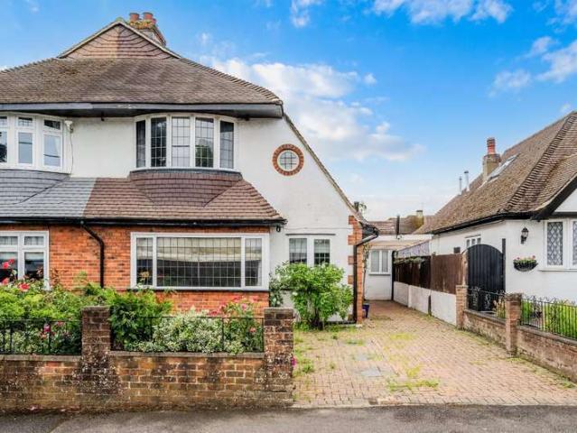 Farm for sale in London Borough of Croydon, Greater London