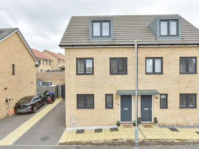 Farm for sale in West Minster, Oad Street