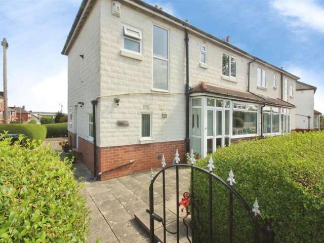 Farm for sale in Osmondthorpe, West Yorkshire