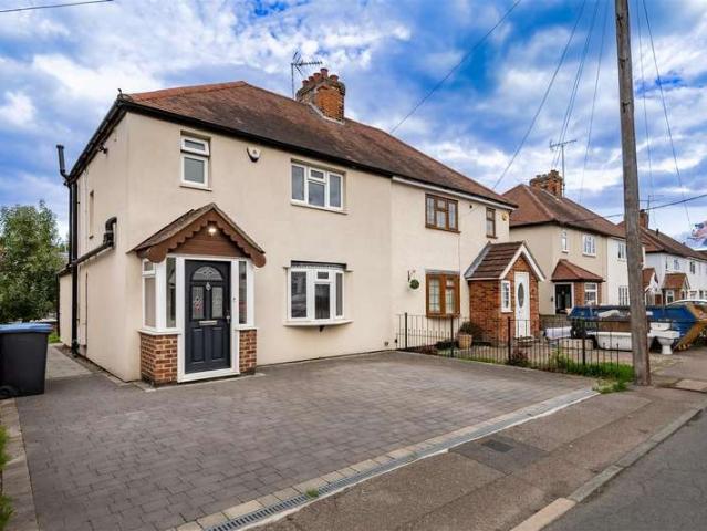 Farm for sale in Marden Ash, Epping Forest