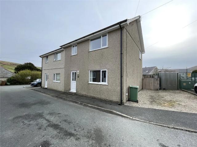 House for rent in Llanaelhaearn, Wales