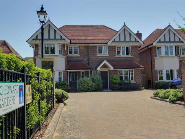 Farm for sale in Tring, Dacorum