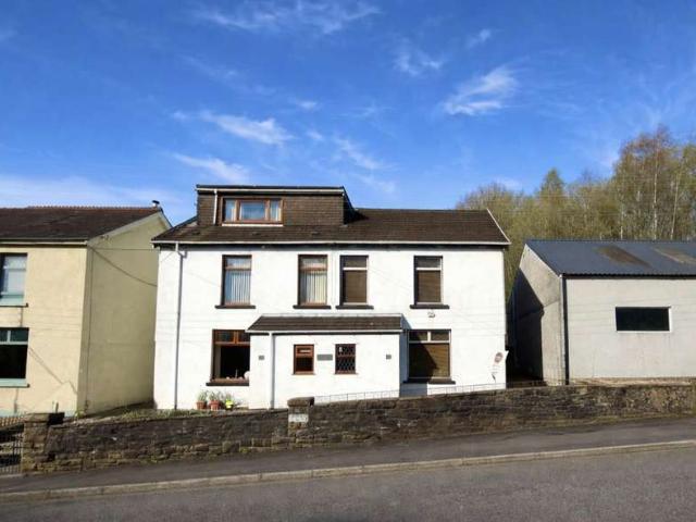 Farm for sale in Llwydcoed