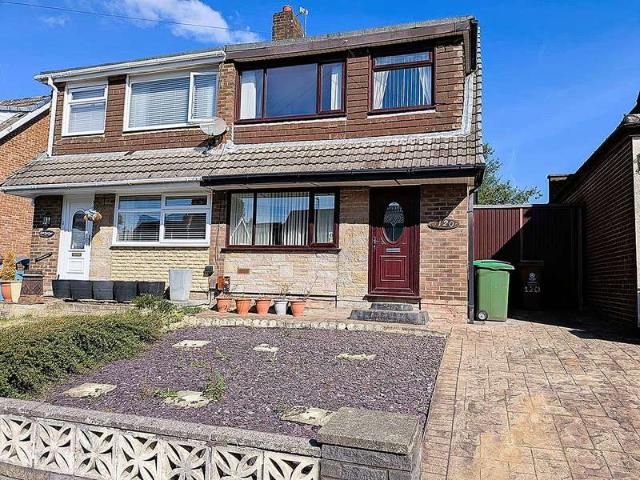 Farm for sale in Chadderton Fold, Pendock