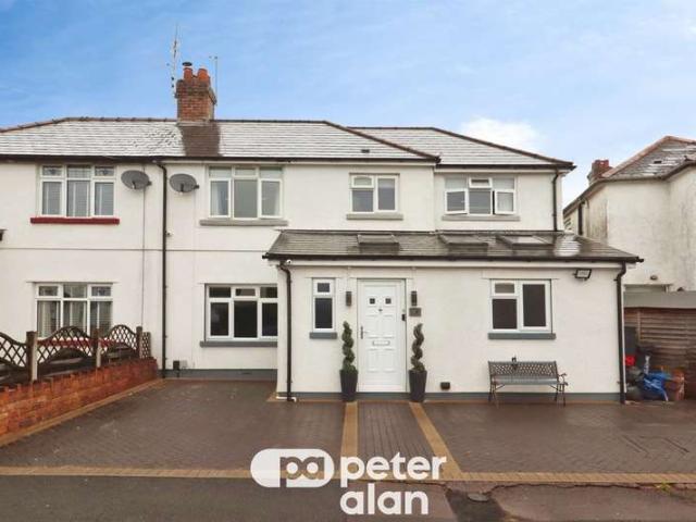 Farm for sale in Falcon Lodge, Wales