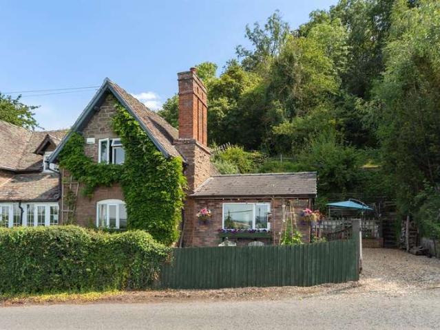 Farm for sale in Ledbury, Castle Frome
