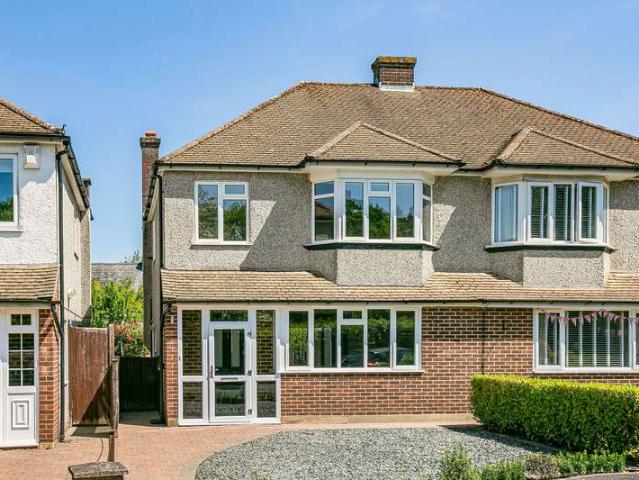 Farm for rent in London Borough of Croydon, Greater London