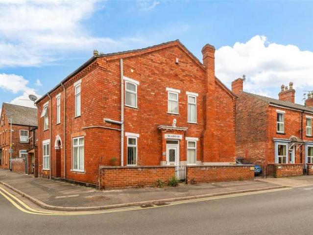 Semi Detached House for sale in Lincoln, Whitton Park