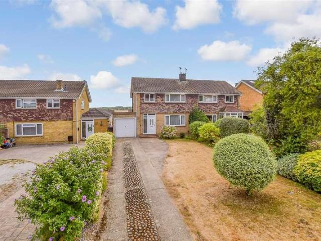 Farm for sale in Barming, Midway