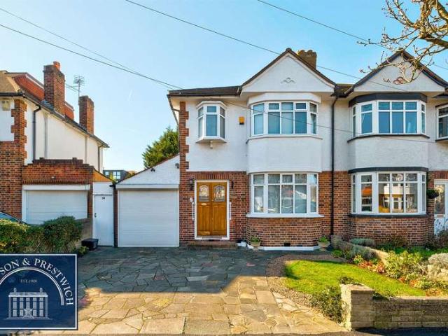 Semi Detached House for sale in South Woodford, South Woodford