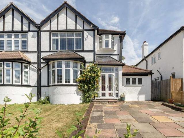 Farm for sale in Hayes, Greater London