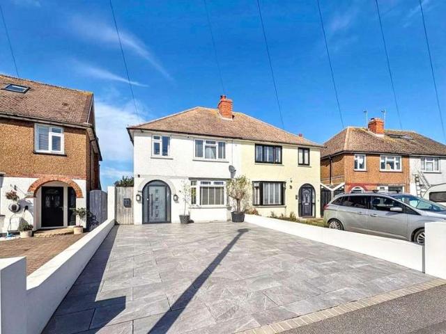 Farm for sale in Bridgemere, Eastbourne