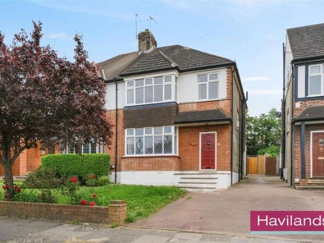 Farm for sale in Winchmore Hill, Greater London