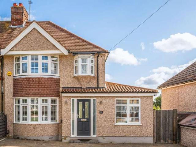Farm for sale in Stoneleigh, Ewell