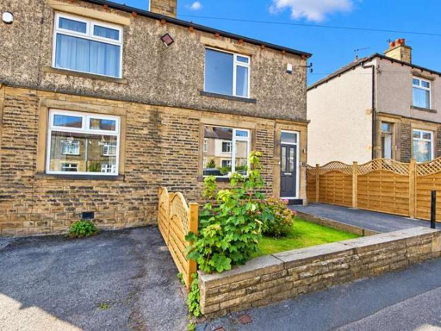 Farm for sale in Simpson Green, Bradford