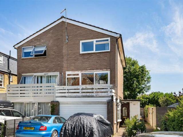 Farm for sale in Norbiton, Greater London