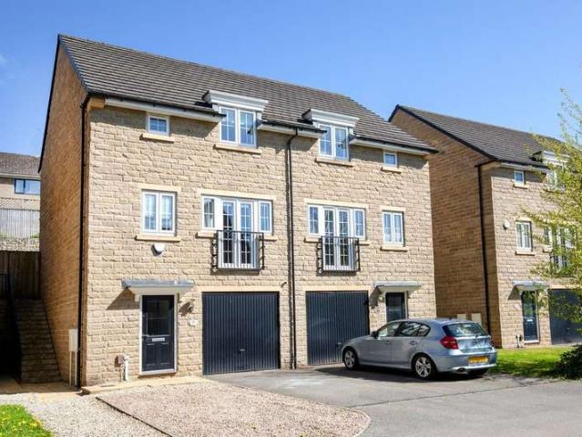 Farm for sale in Lower Wyke, West Yorkshire