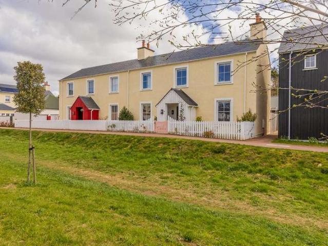 Farm for sale in Tornagrain, Scotland
