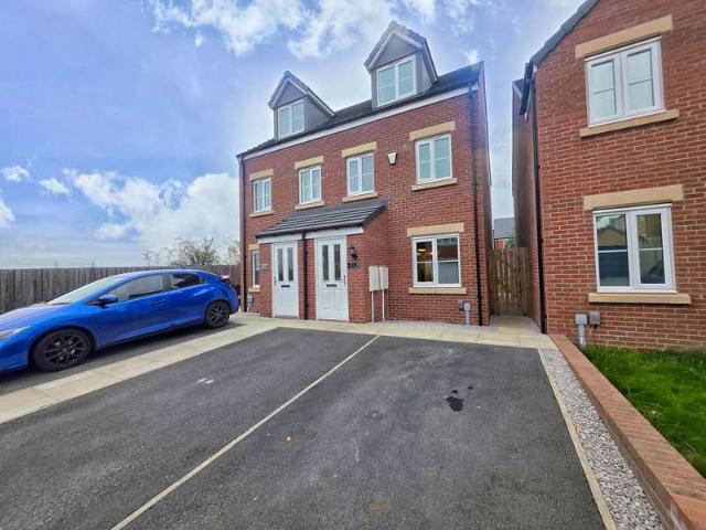Farm for sale in Pogmoor, South Yorkshire