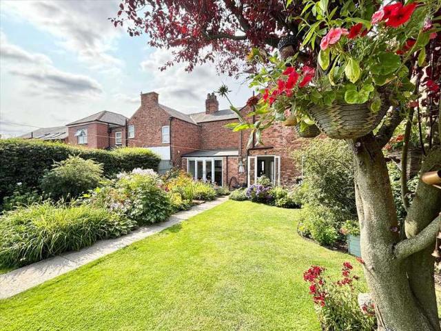 Farm for sale in Underwood, East Midlands