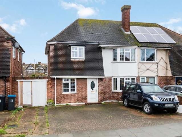 Semi Detached House for sale in Motspur Park, West Barnes