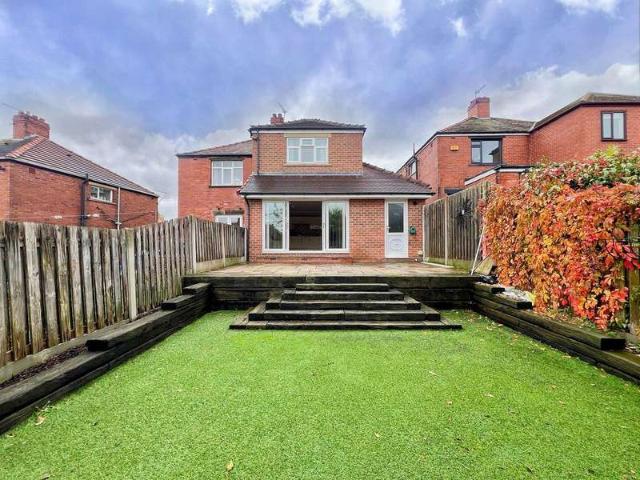 Farm for sale in Old Town, Pogmoor