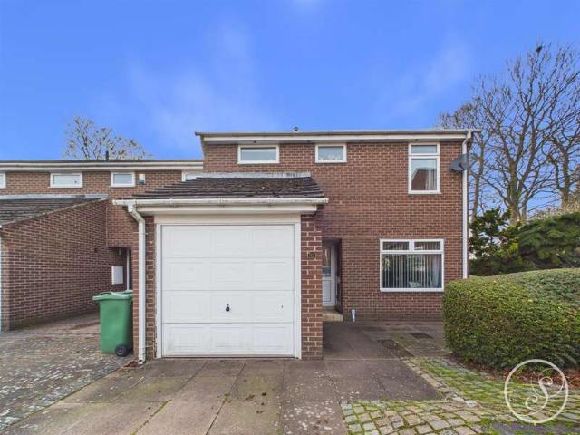 Farm for sale in Whitkirk, Colton