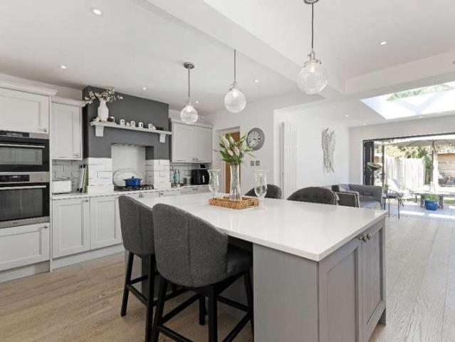 Farm for sale in Knowle Green, Lower Halliford