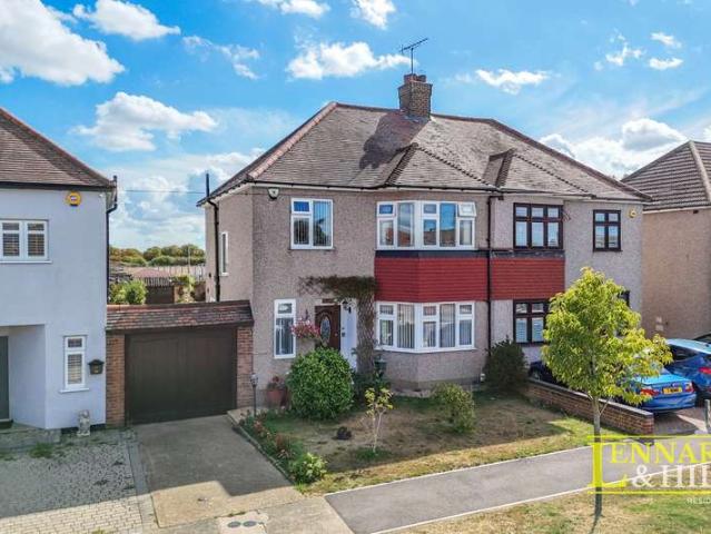Farm for sale in Little Thurrock, Chadwell St Mary