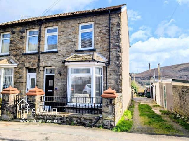 Farm for sale in Abercynon