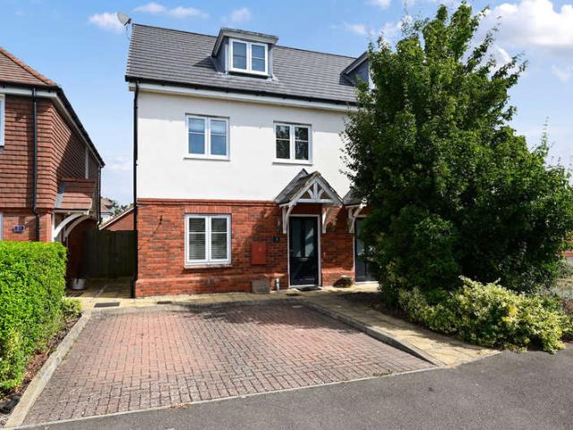Farm for sale in Frogmore, Hart