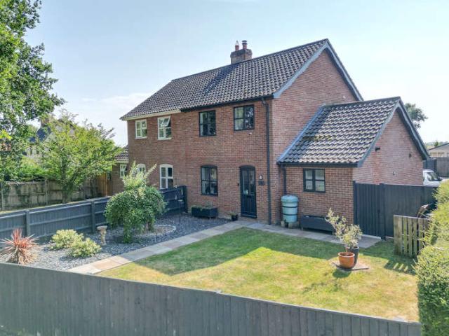 Farm for sale in Stone Street, Eastbridge