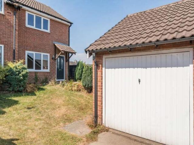Farm for sale in Hoyland Common, South Yorkshire