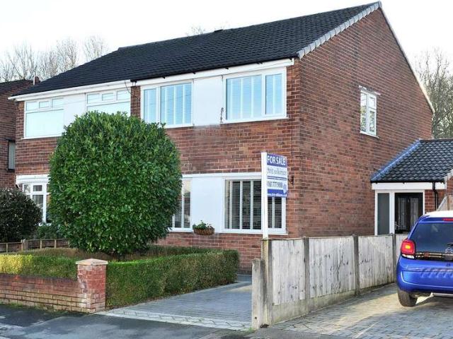 Farm for sale in Higher Irlam, Salford