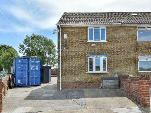 Farm for sale in Gillingham