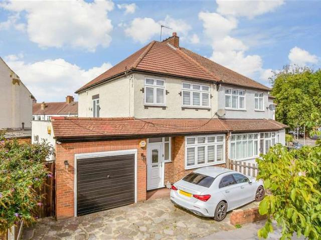 Farm for sale in London Borough of Croydon, Greater London