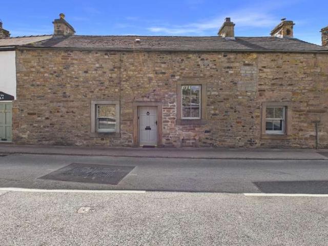 Farm for sale in Whittington, Bare