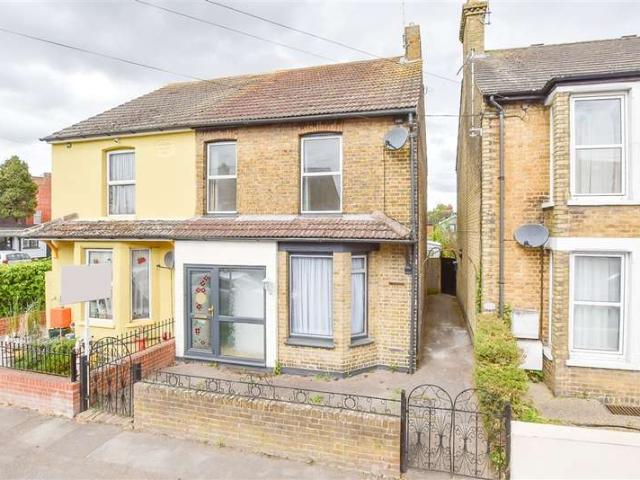 Farm for sale in Regent Quay, Oad Street