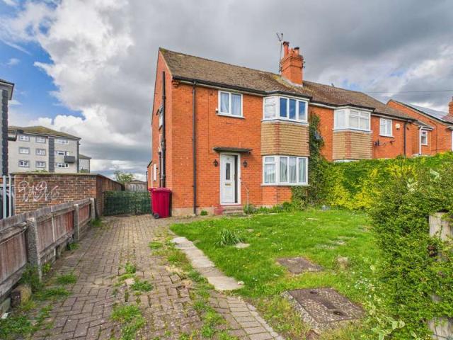 Farm for sale in Whitley Wood, Reading