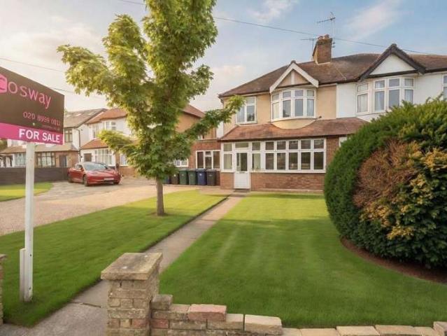 Farm for rent in The Hale, Greater London