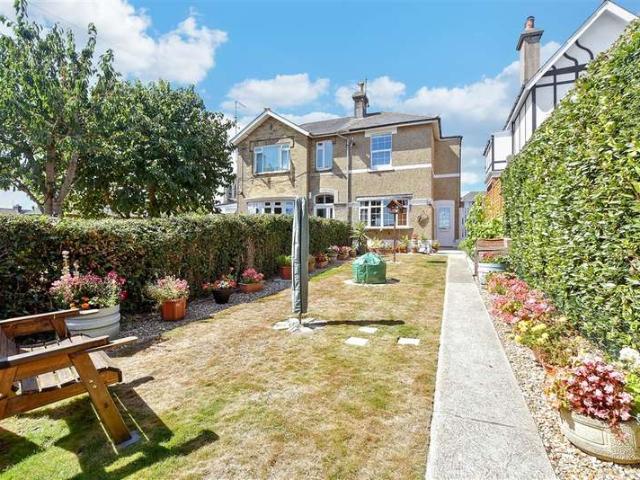 Farm for sale in Binstead, Ryde
