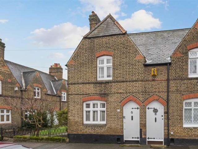 Farm for sale in London Borough of Merton, Raynes Park