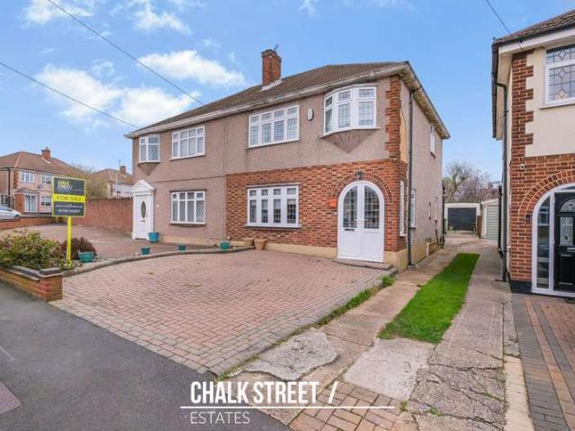 Farm for sale in Collier Row, Greater London