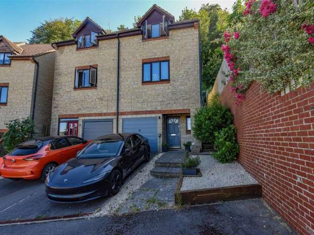 Farm for sale in Dursley, School House